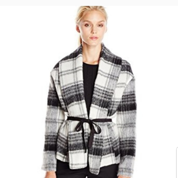 BB Dakota Jackets & Blazers - BB dakota black and white plaid coat. Size medium